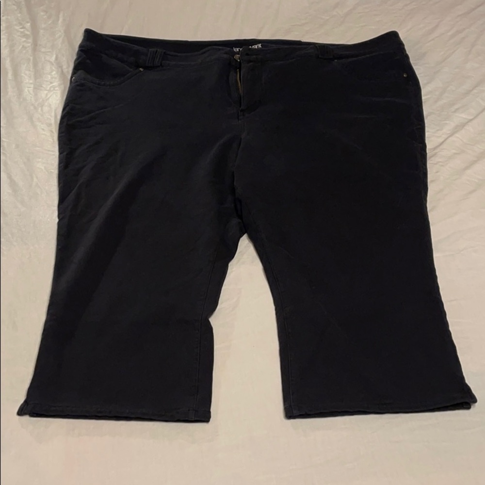 Lane Bryant black stretch capri 26